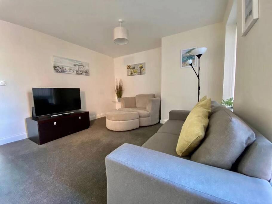 No12-luxe Living Guest Apartment- 1 Bed-garden-private Parking-wifi-beach-city Holiday home *